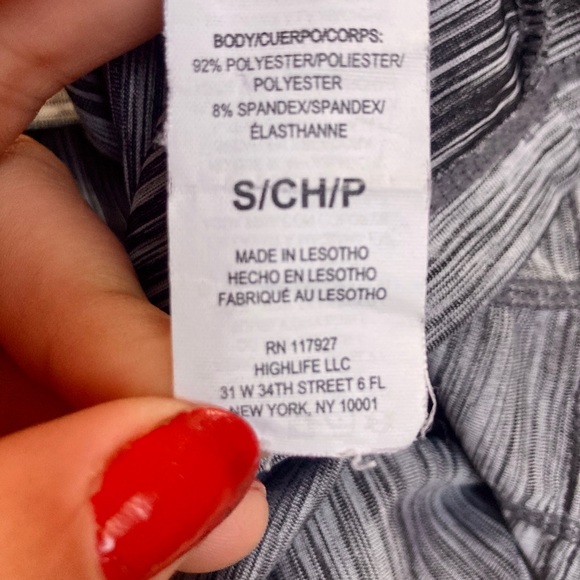 REEBOK Athletic Top - Picture 9 of 9